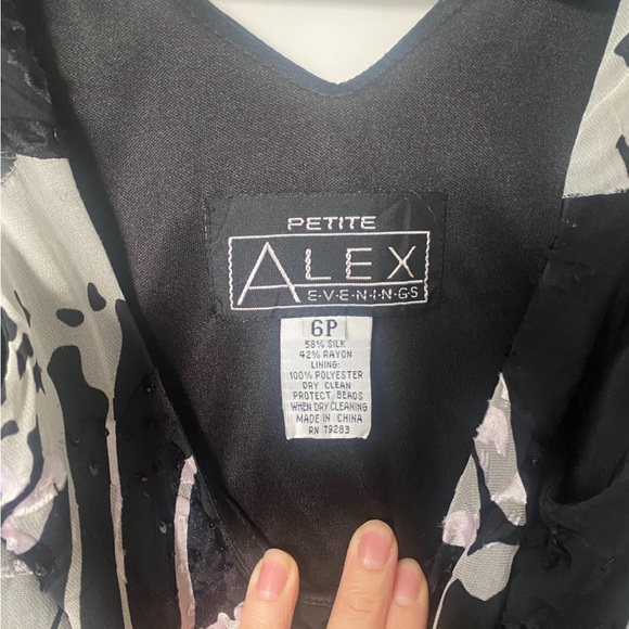 Vintage Silk Floral 90s/Y2K Cocktail Dress!! Alex Evenings Petite - Picture 5 of 16